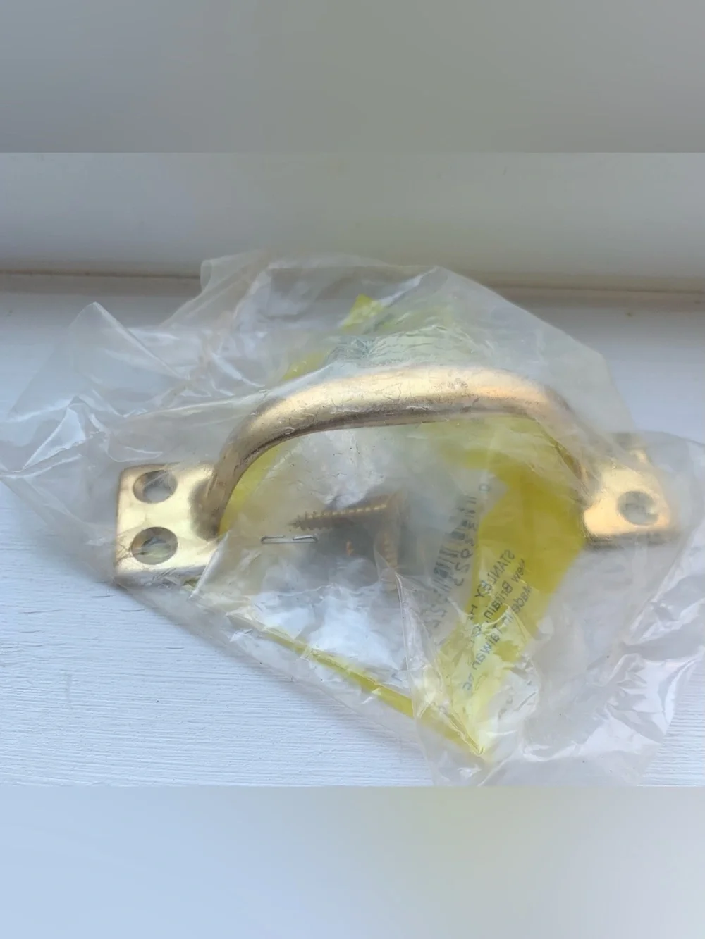 5 Stanley brass pulls Drawer Handles lot of 5 brass finish, with screws